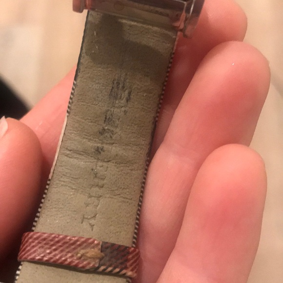 Burberry watch - Picture 7 of 8